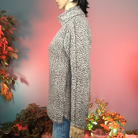 Cool Attitude Sherpa Quarter Zip LS top - Picture 10 of 13